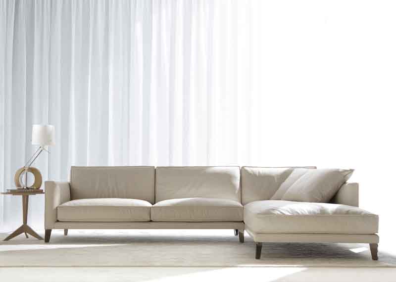 Idea n°3 per usufruire del bonus mobili: divani componibili in ... Divano moderno in pelle