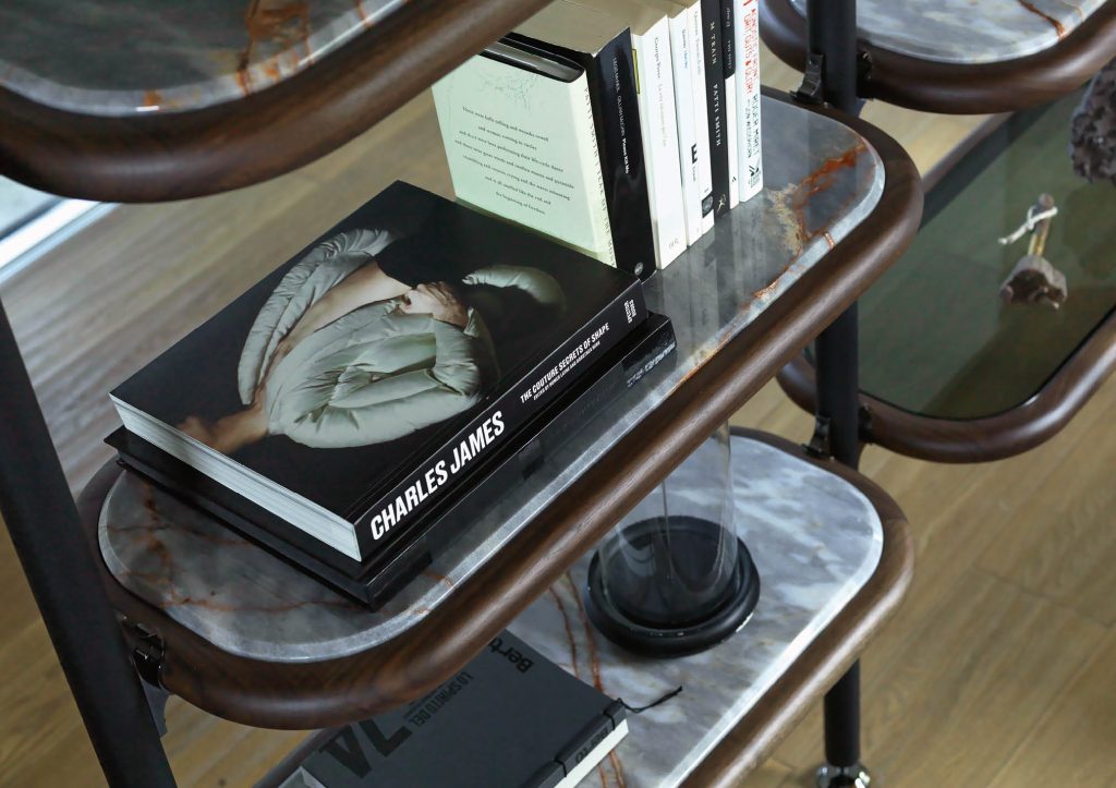 Libreria Ian con mensola in Deep Gray - Nuova Collezione BertO 2022