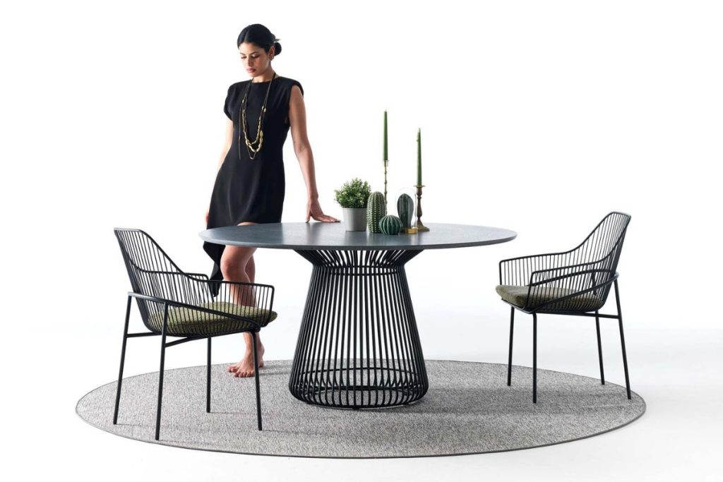 Il tavolo outdoor perfetto per terrazze e giardini | Carl Dining BertO